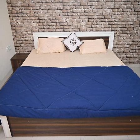 Staeg Heart Of City 2Bhk - 201 Indaur Exteriér fotografie